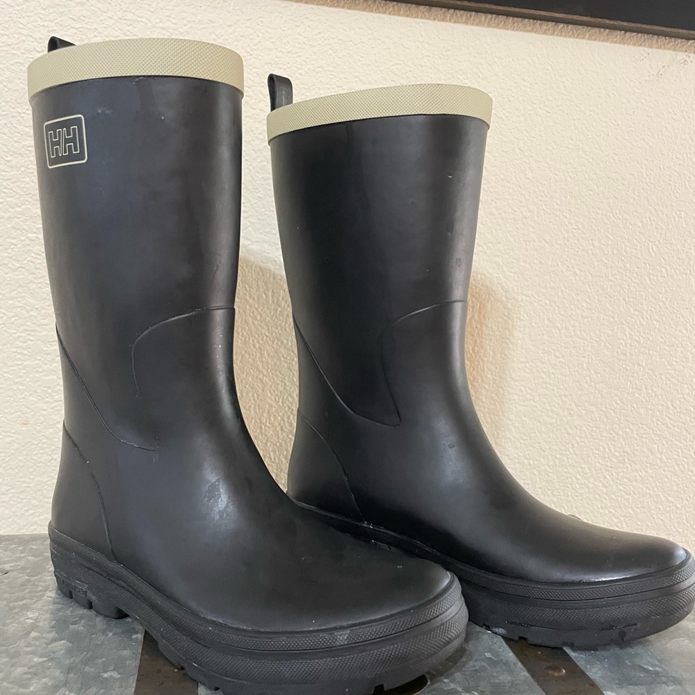 Black Helly Hansen Rubber Boots